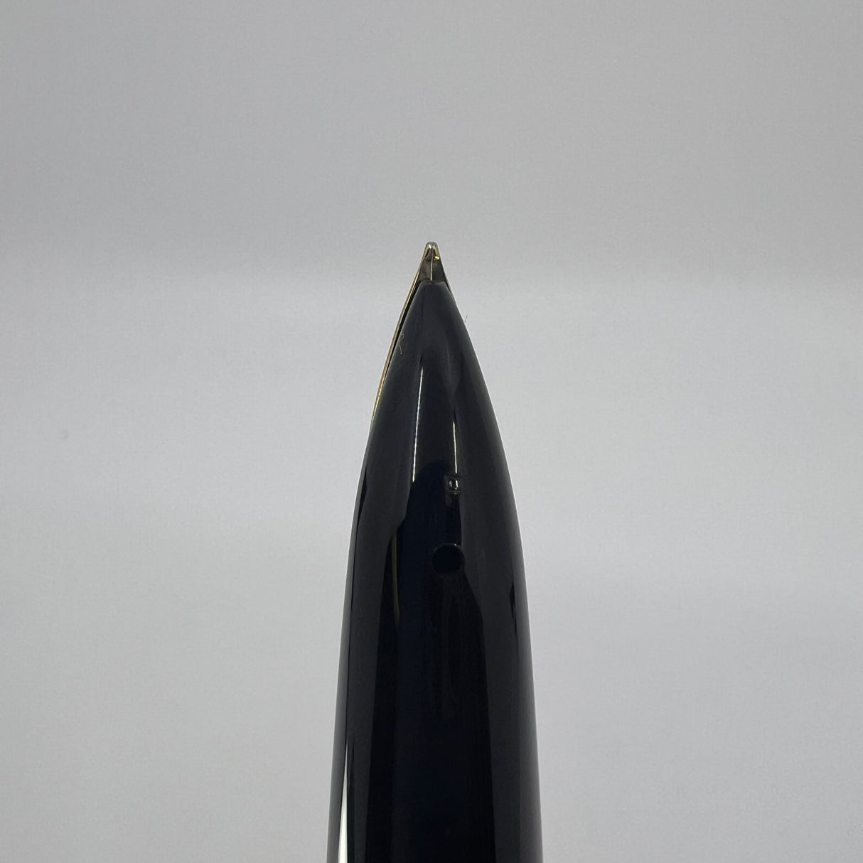 Waterman Carene Deluxe Black Barrel/Silver-Plated Cap Fountain Pen - Fine 18 Kt Gold Nib