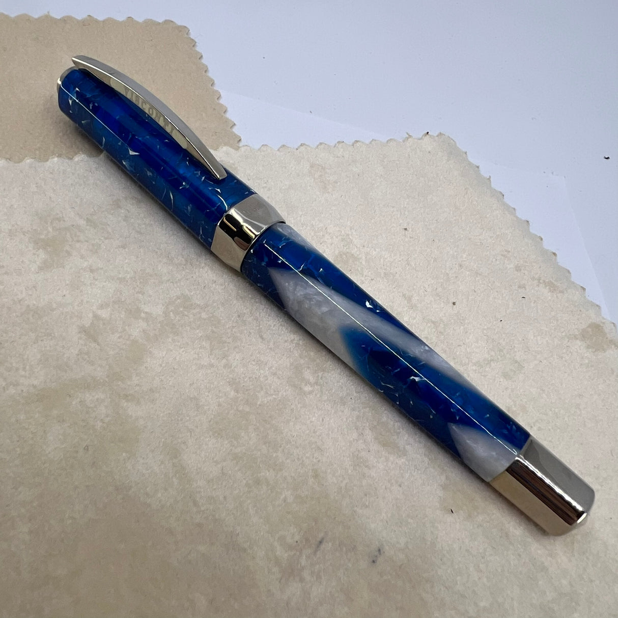 Visconti Opera Elements Speckled "Water" Blue/Lustrous White Fountain Pen - Fine 14Kt Gold Nib
