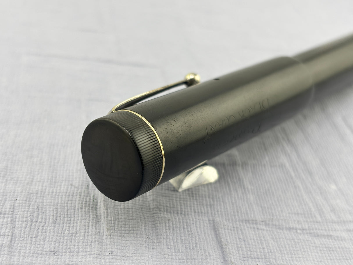 PARKER Black Giant Fountain Pen - RARE!