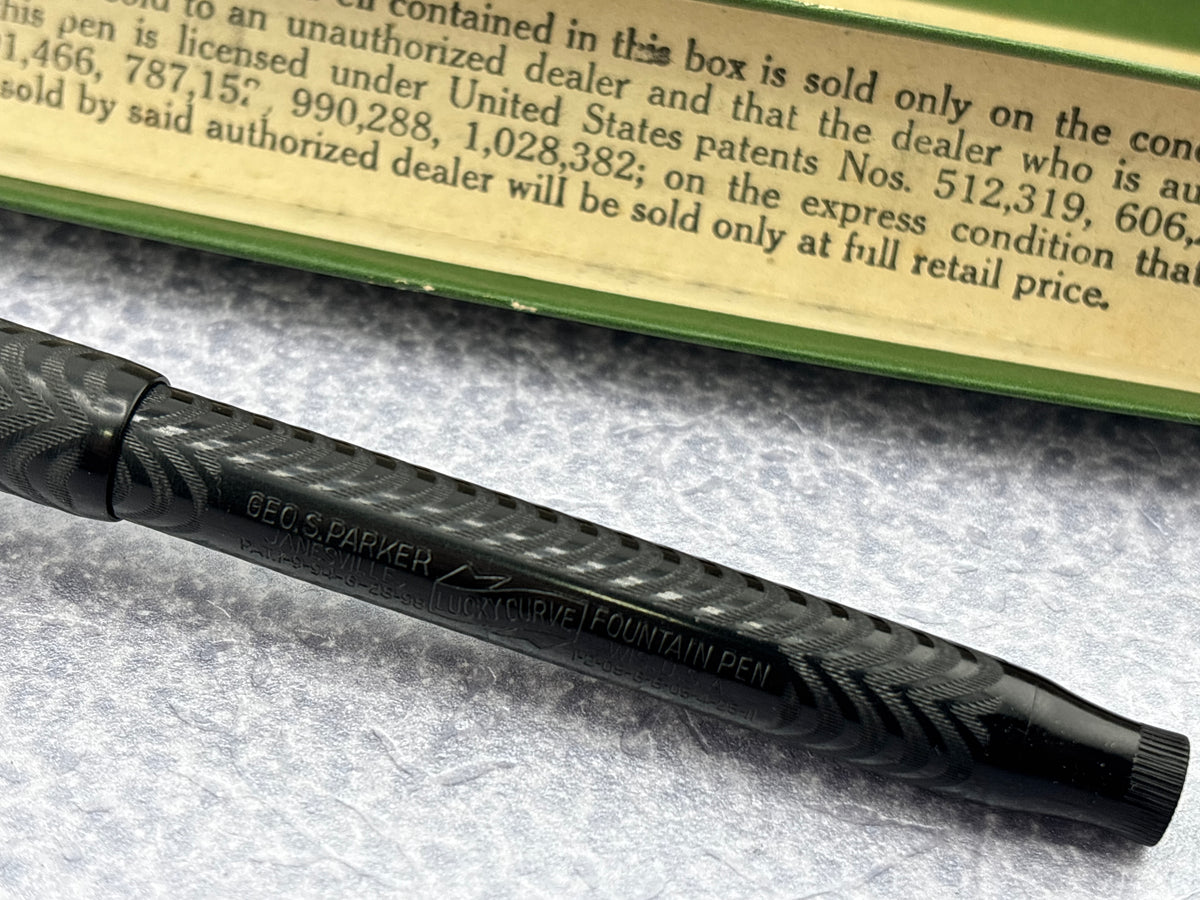 Parker # 2 1/2 Black Hard Rubber Chased ** New condition in original box ** - Fountain Pen