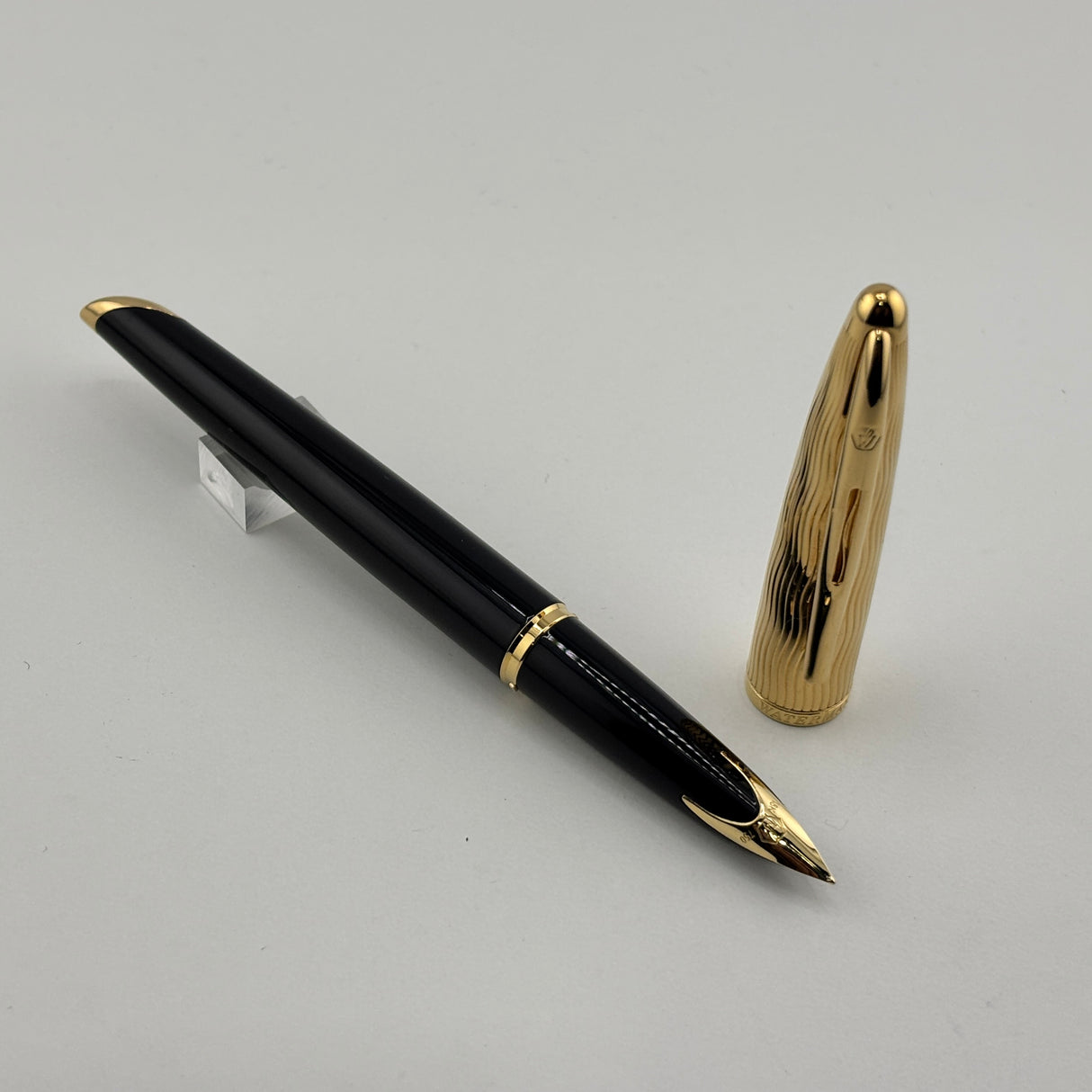 Waterman Carene Deluxe Black Barrel/Gold-Plated Wave Design Cap Fountain Pen - Fine 18 Kt Gold Nib