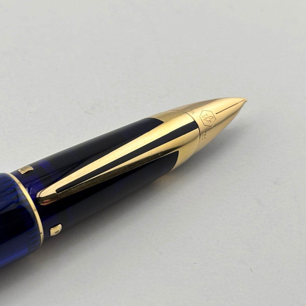 Waterman Edson Blue Translucent Fountain Pen - Medium 18 Kt Gold Nib