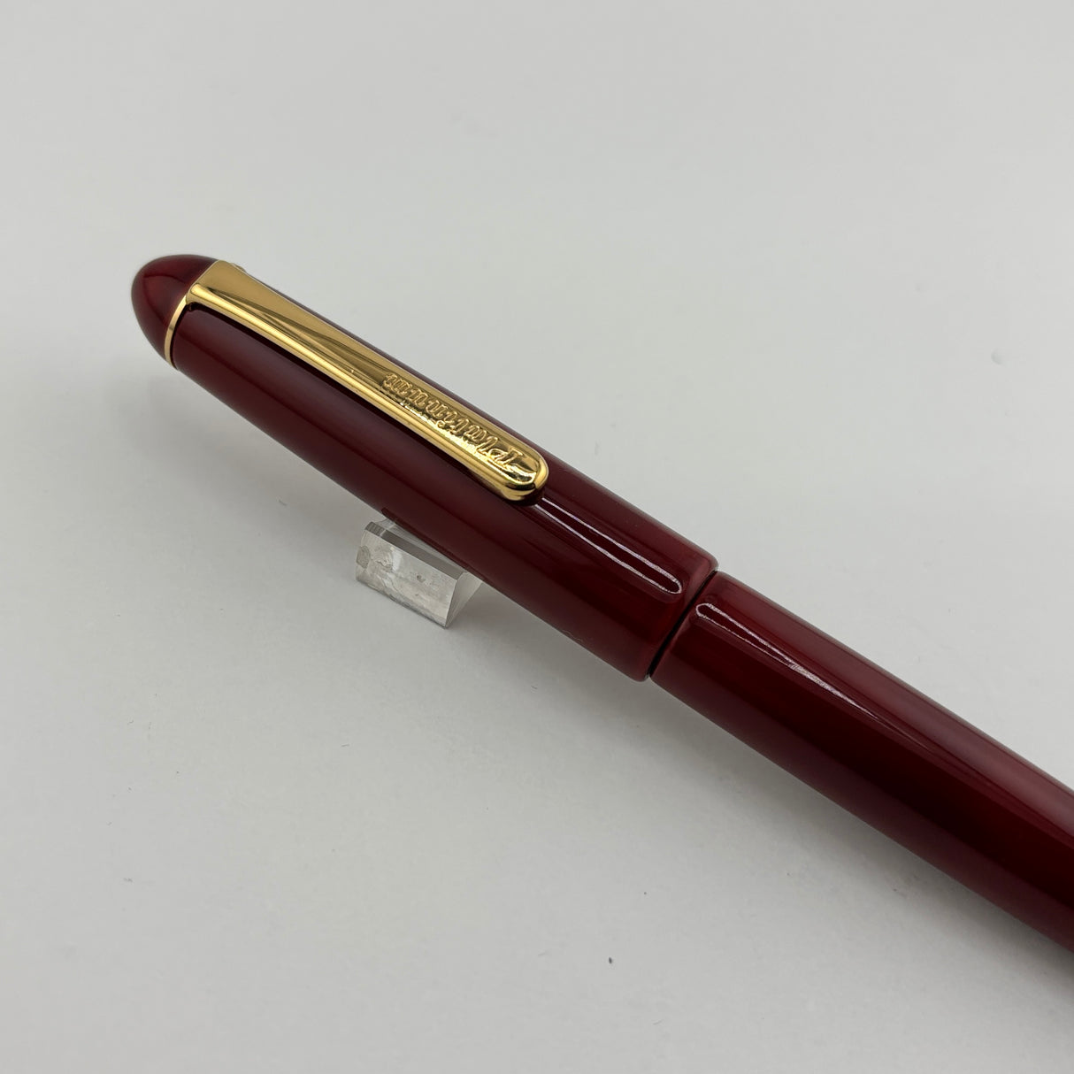 Platinum Rare Red Urushi Aka-Tamenuri Fountain Pen - Fine 18 Kt Gold Nib