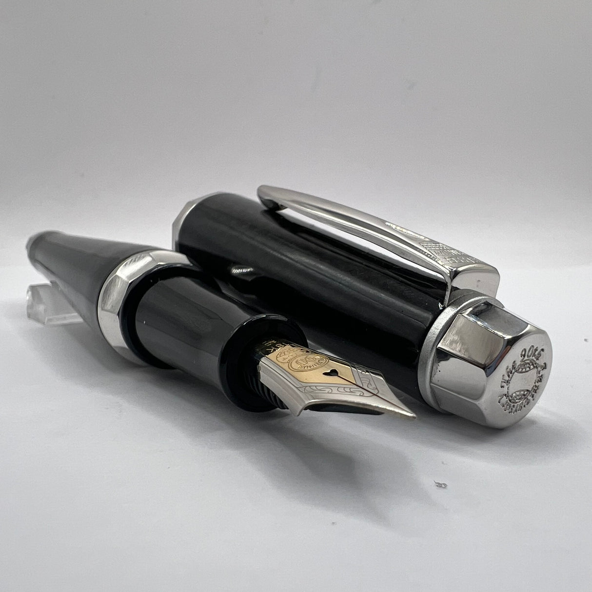 Platinum 90th Anniversary Carbon Fiber 25G Limited Edition Fountain Pen - Fine 18kt Gold Nib
