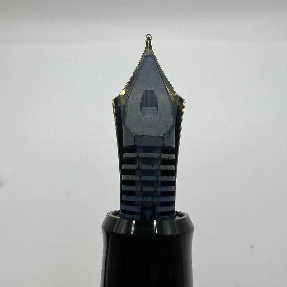 Namiki Nippon Art Chinese Phoenix Fountain Pen - Medium 14kt Gold Nib