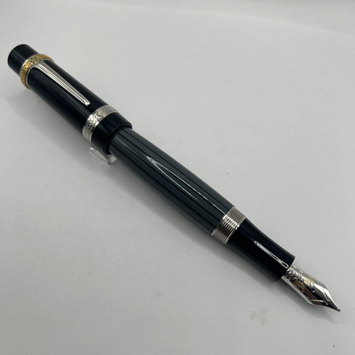 Montblanc Honore de Balzac Writer Series Limited Edition Fountain Pen - Medium 18kt Gold Nib