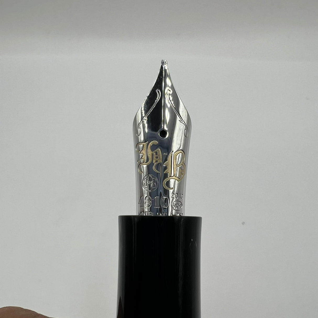 Montblanc Honore de Balzac Writer Series Limited Edition Fountain Pen - Medium 18kt Gold Nib