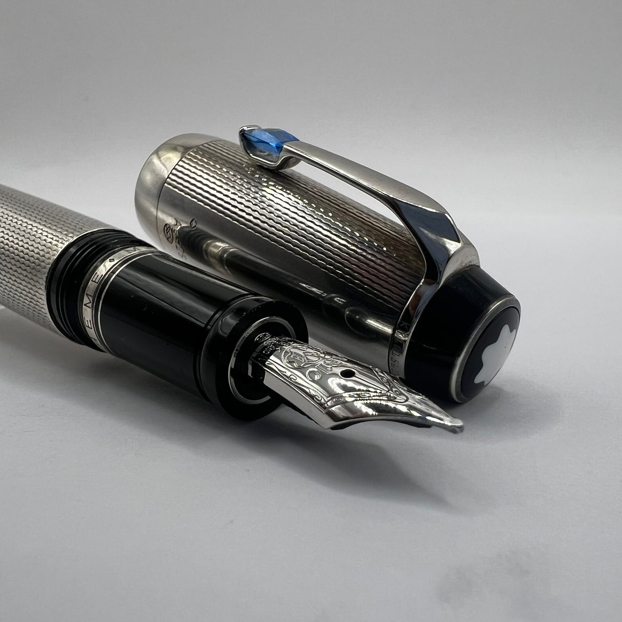 Montblanc Boheme Sterling Silver Barleycorn Retractable Nib Fountain Pen - Medium 18kt Gold Nib