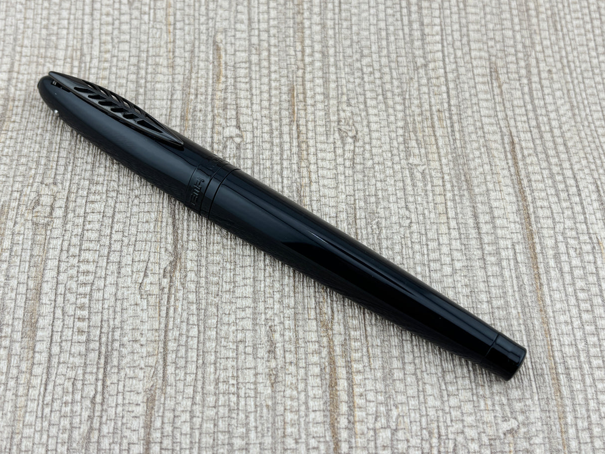 Pineider Tempi Moderni Black - Triangular Pen - Rollerball Pen