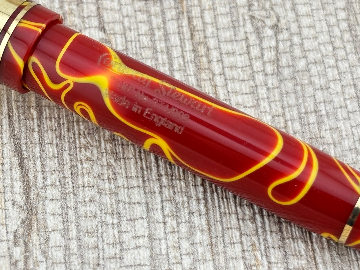 Conway Stewart Model "100" Yellow Swirl Fountain Pen - Medium Italic 18kt Gold Factory Nib (Circa 2005)