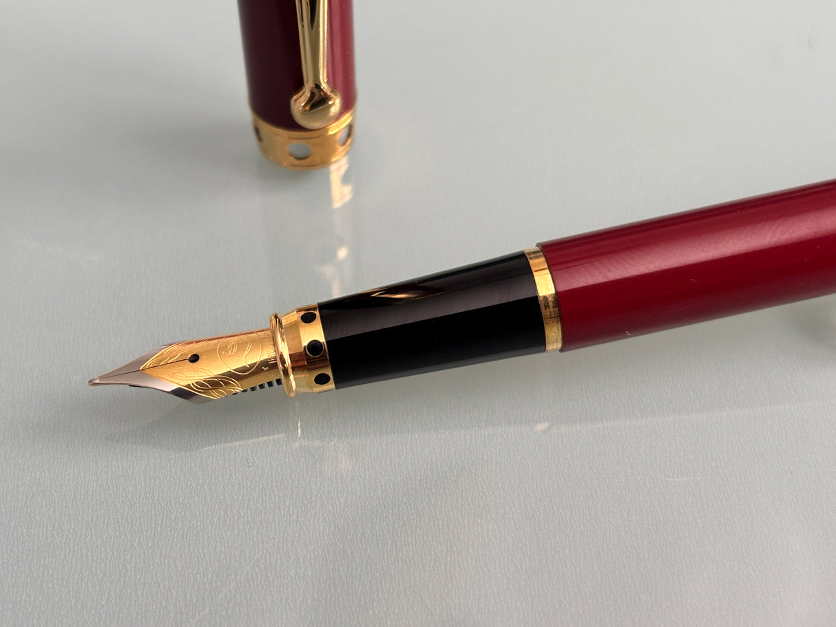 Reden's Paris Burgundy Made in France - Fountain Pen circa 1985
