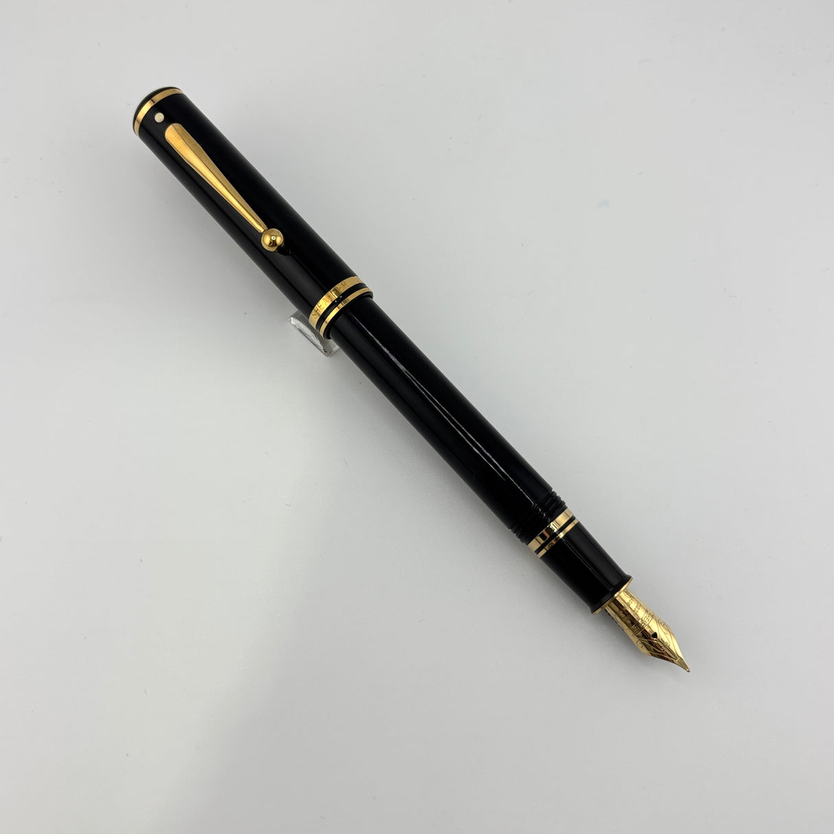 Sheaffer Connaisseur Black gold trim nib 18K - Fountain Pen