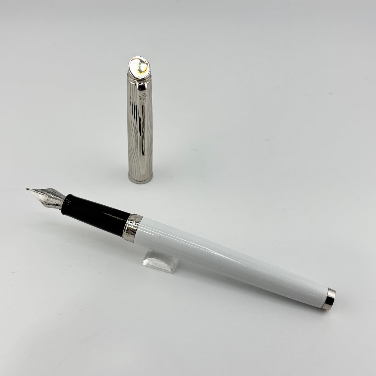Waterman Hemisphere Deluxe CT White - Fountain Pen