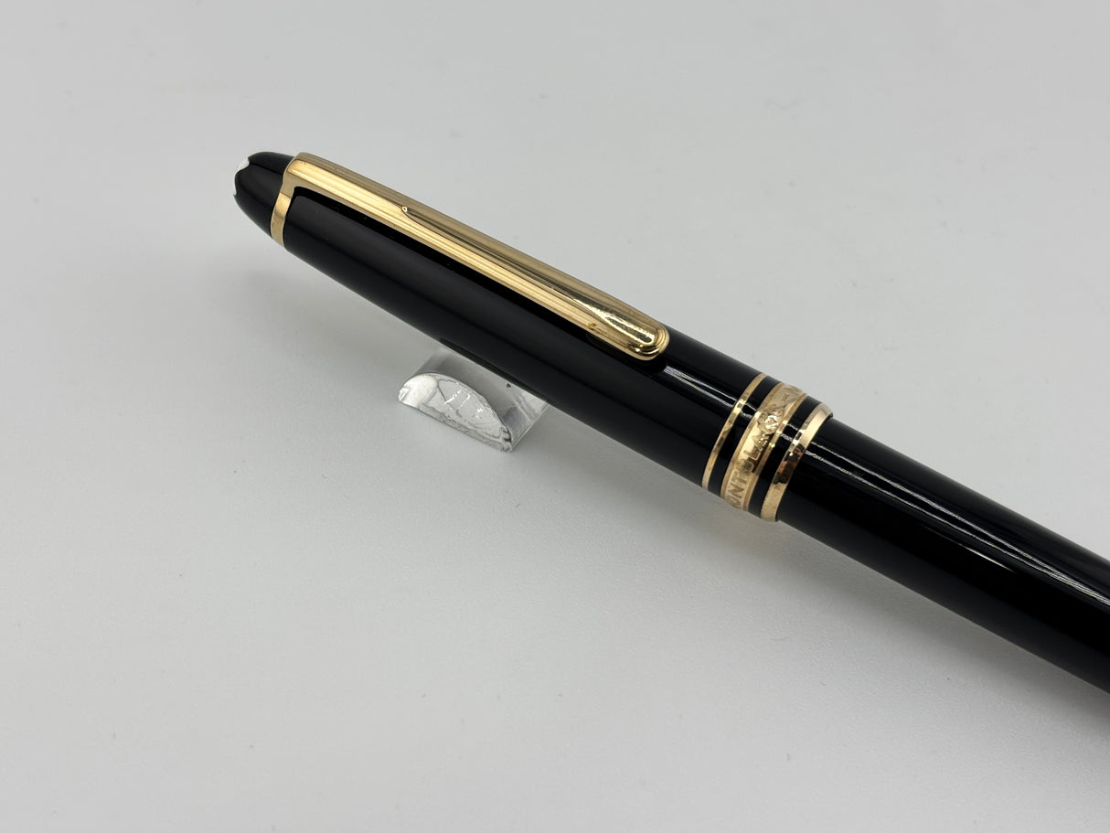 Montblanc Classique #144 Black Resin Fountain Pen - Medium 14kt Gold Nib