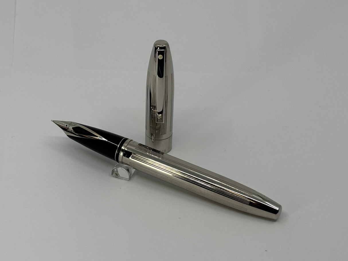 Sheaffer Legacy II Fountain Pen - Platinum-Plated Etched Vertical Line Design - Fine 18kt Gold Nib