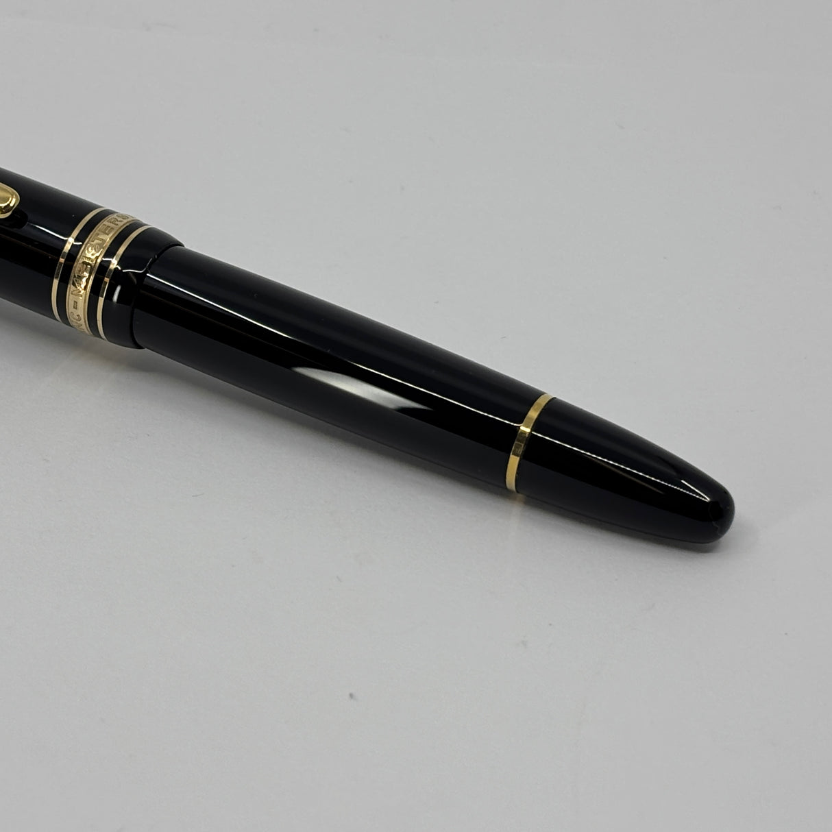 Montblanc #146 Black Resin LeGrand Meisterstuck Fountain Pen - Fine 18kt Gold Nib (Generally Sold with 14kt Nib)