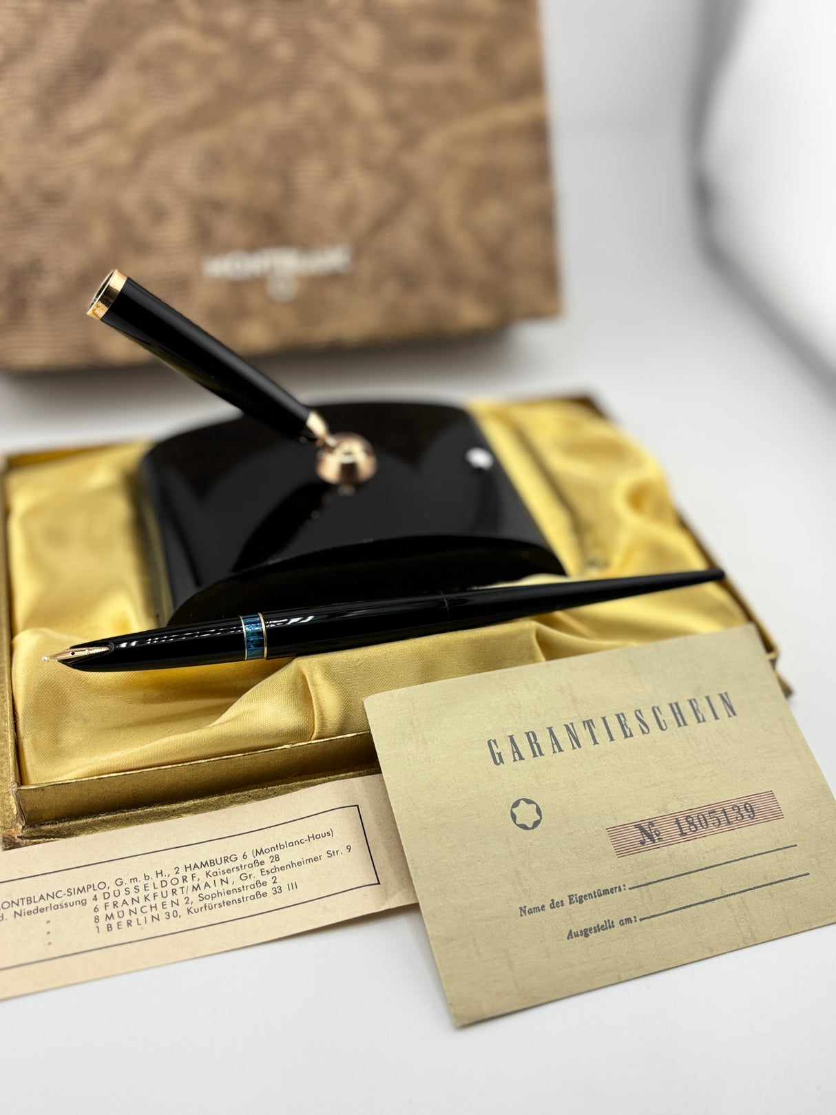 Montblanc Desk Pen Black complete box and paper - Wonderful !!