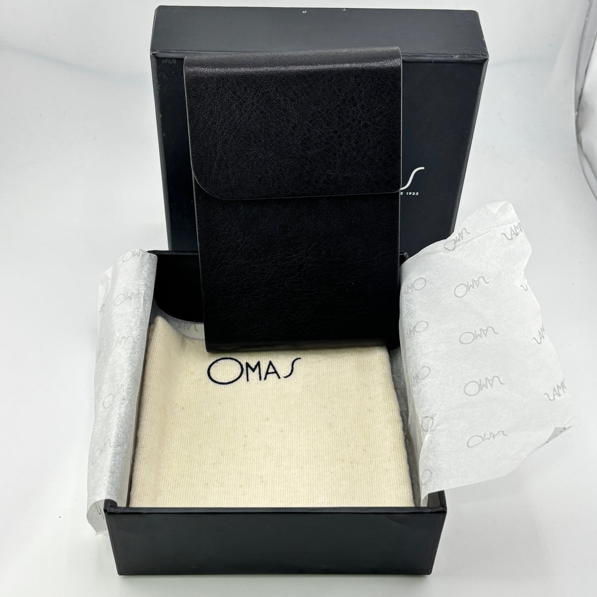 Omas Wallet 100% Black Italian for card and cash !