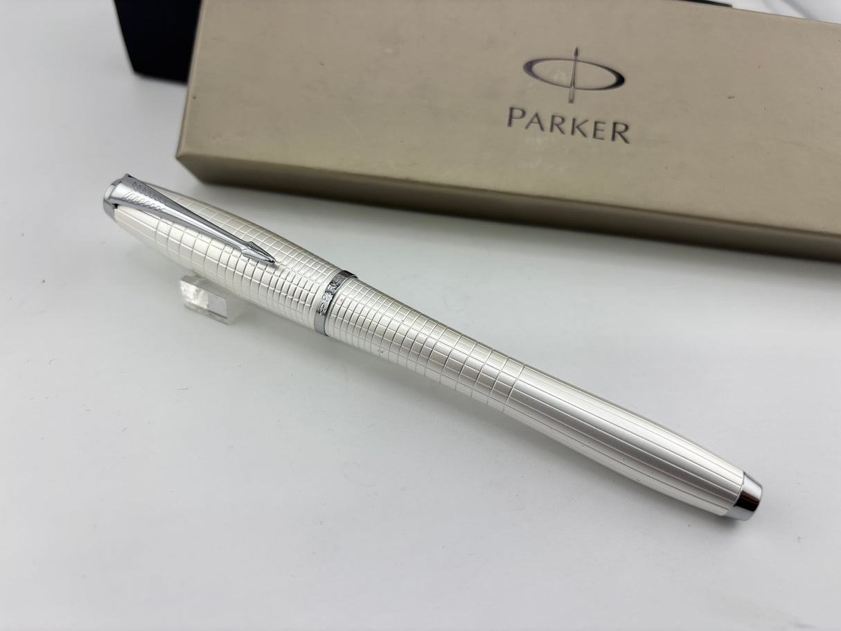 Parker Urban Premium Pearl - Fountain Pen