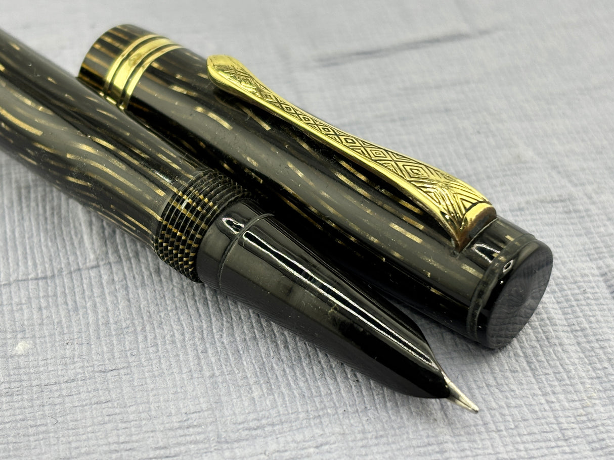 No name beautiful color Green Celluloid maybe French - Fountain Pen