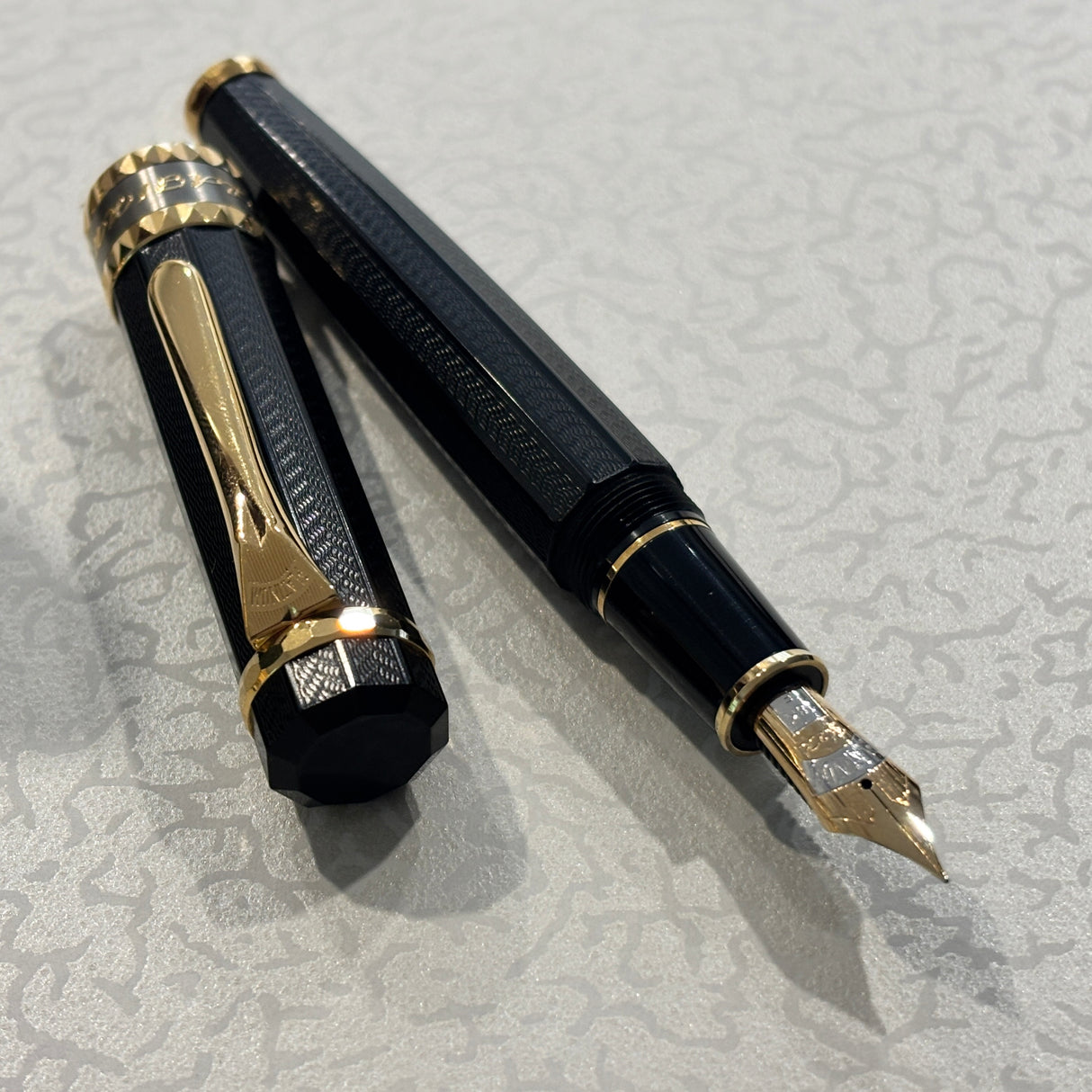 Platinum AD2000 Y2K Black Commemorative Limited Edition Fountain Pen - Fine 18kt Gold Nib