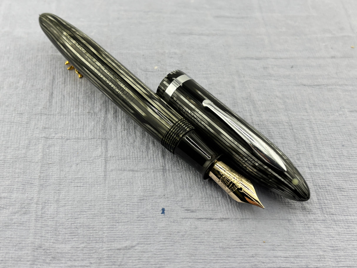 Sheaffer Balance Lifetime Senior Grey Striped - Fountain Pen