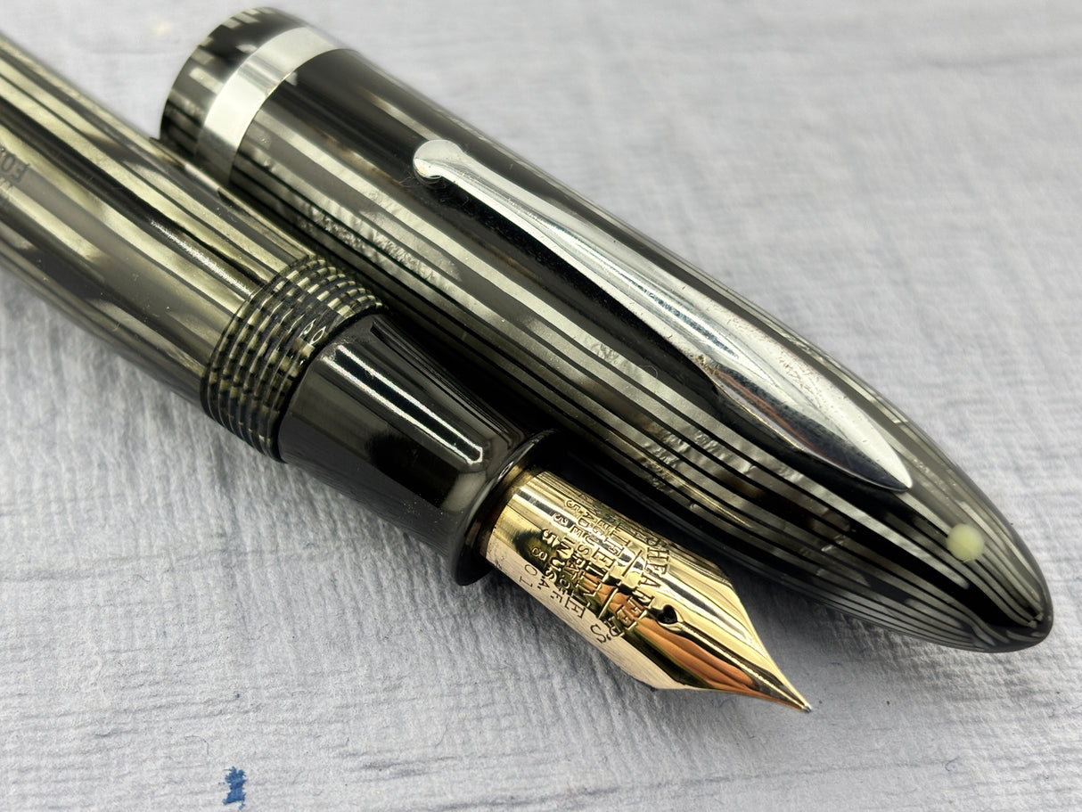 Sheaffer Balance Lifetime Senior Grey Striped - Fountain Pen