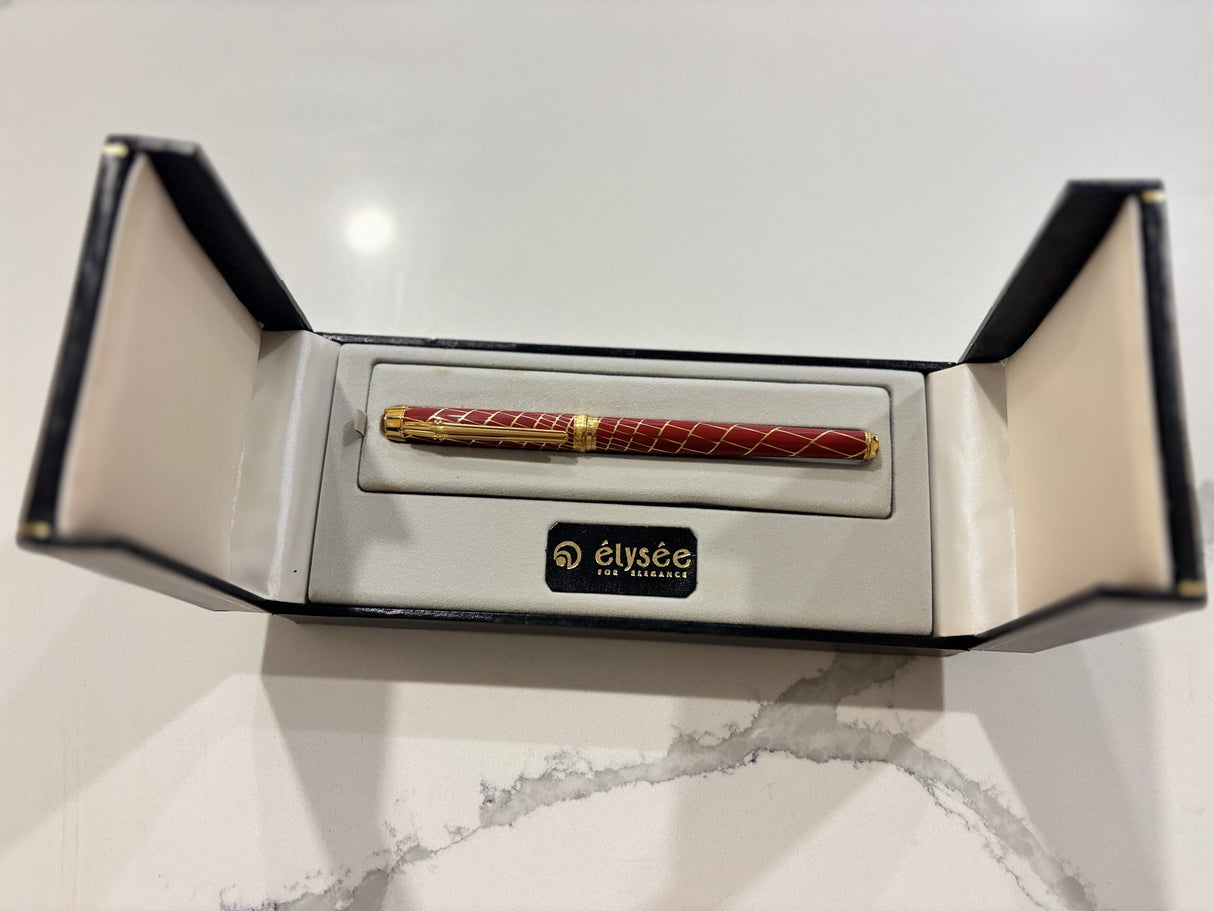 Elysee Chinese Lacquer Parthenon Trajan Rouge Fountain Pen - Fine 18kt Gold Nib