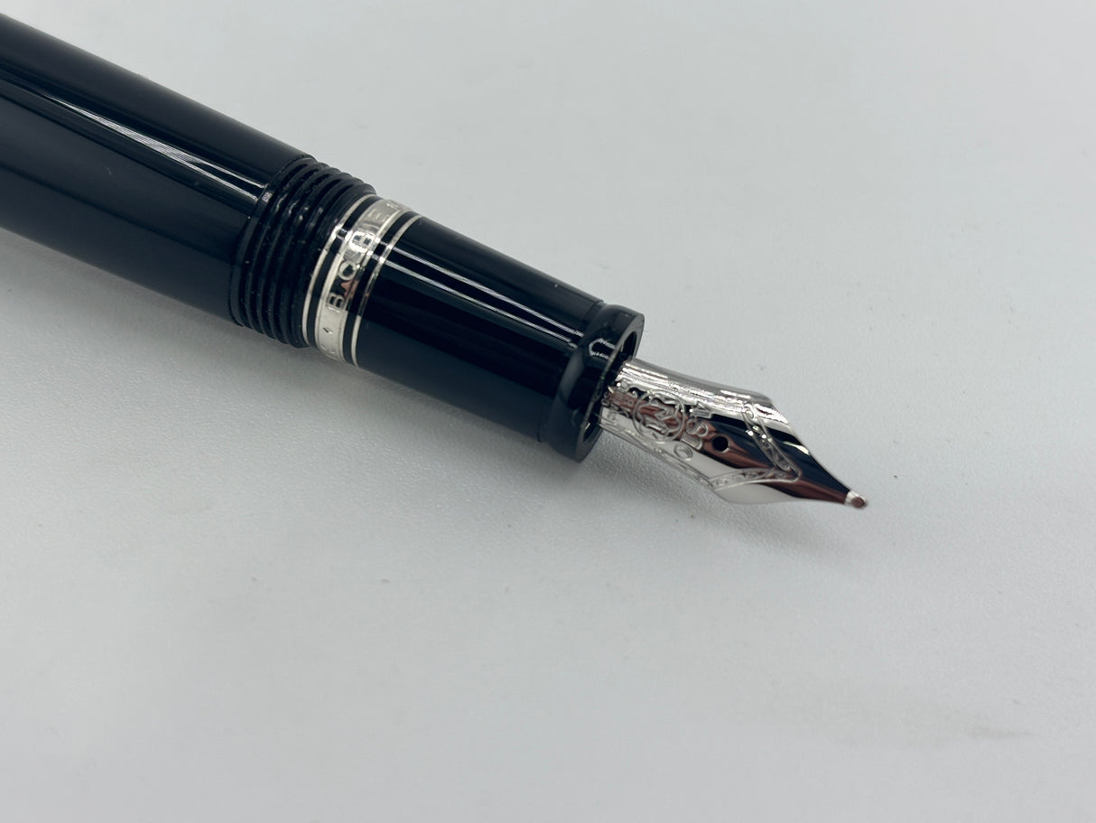 Montblanc Boheme Black Resin Retractable Nib Fountain Pen - Medium 18kt Gold Nib