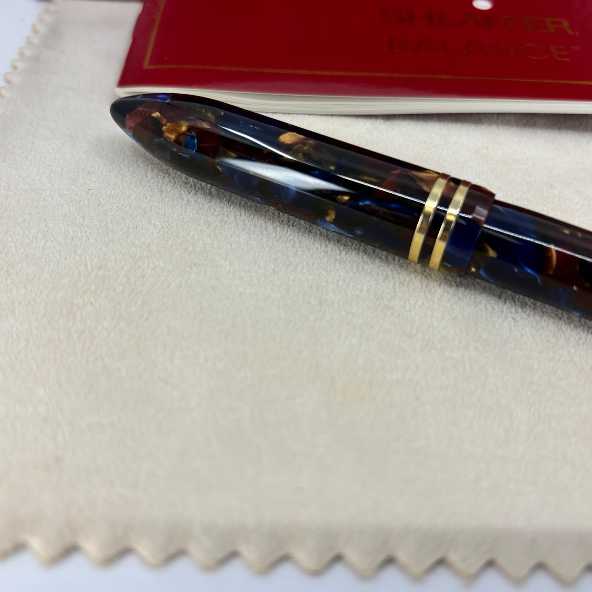 Sheaffer Balance II Aspen Marbled Blue Special Edition circa 2000 - Broad 14kt Gold Nib