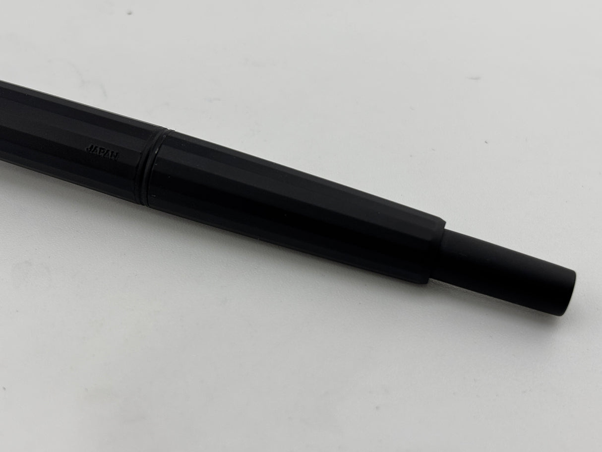 Pilot Namiki Black Matte Vanishing Point Fountain Pen - 1990s Style Multi-Facetted Body - Medium 14kt Gold Nib
