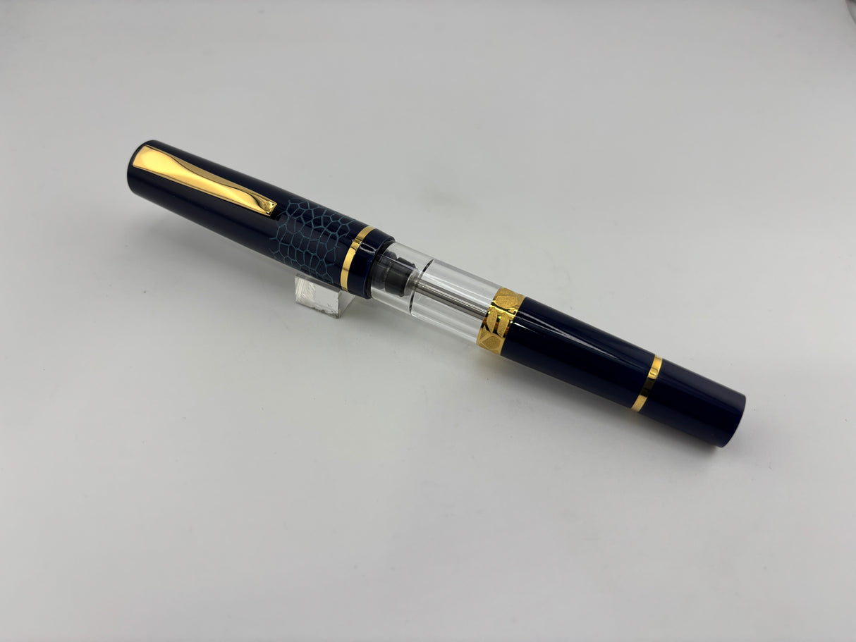 Gioia Luminosa Blue ink view piston filler - Fountain Pen