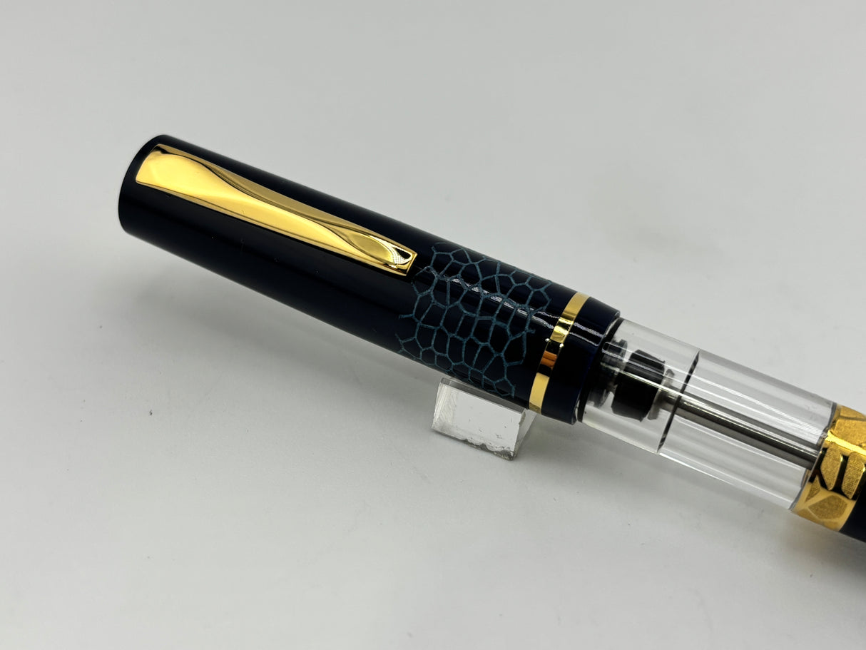 Gioia Luminosa Blue ink view piston filler - Fountain Pen
