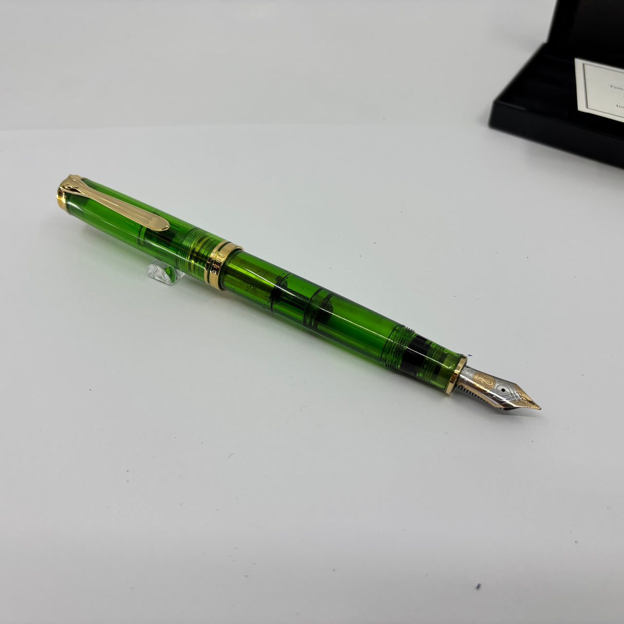 Pelikan M800 Green Transparent Edition, Original Version Fountain Pen - Circa 1992 - Fine 18kt Gold Nib