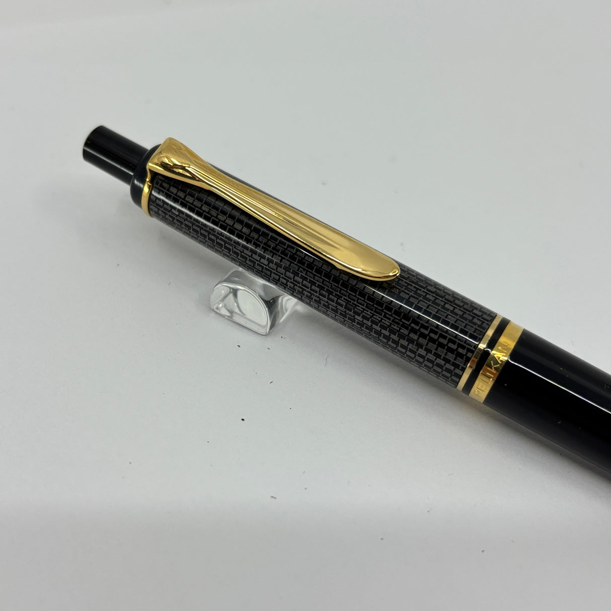 Pelikan Rare & Unusual R250 Ballpoint pen - Resin Barrel In Gray Lizard Design - Gold Plated Trim