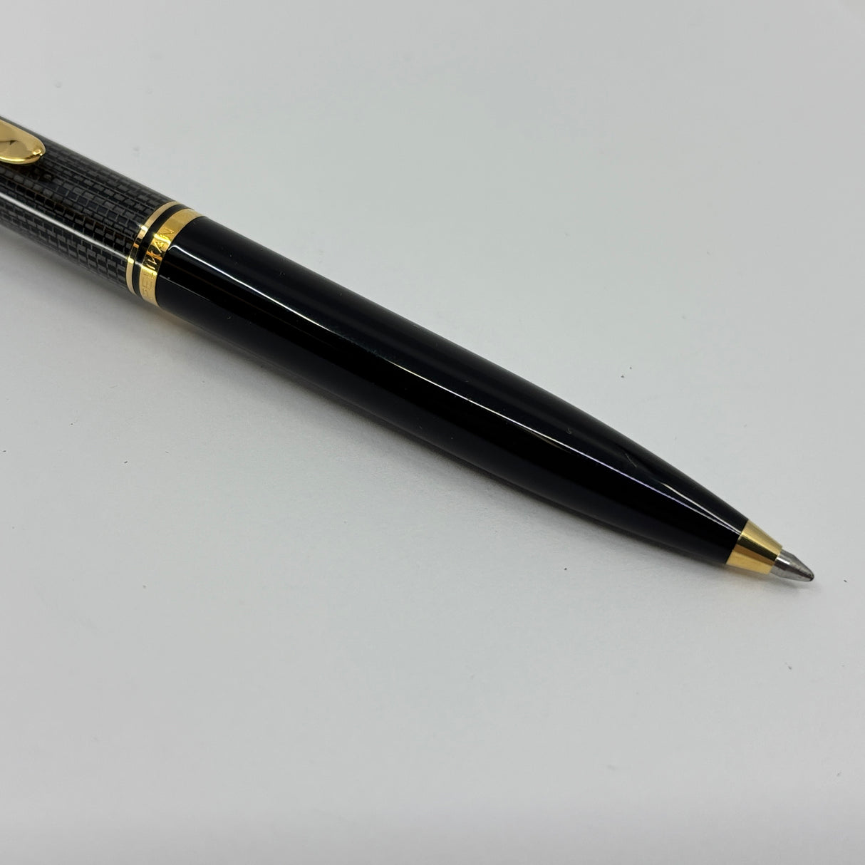 Pelikan Rare & Unusual R250 Ballpoint pen - Resin Barrel In Gray Lizard Design - Gold Plated Trim