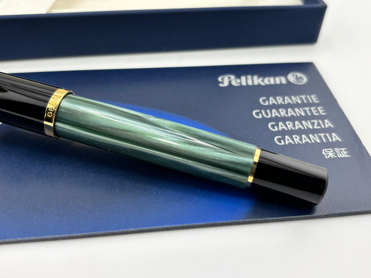 PELIKAN R200 Green Marble gold trim - Roller Ball