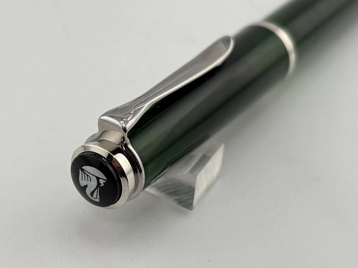 Pelikan M200 Green Demonstrator beautiful pen piston filler - Fountain Pen