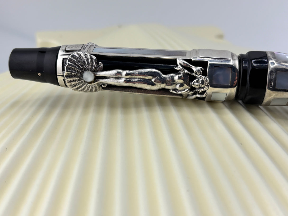 Montegrappa Aphrodite Limited Edition Fountain Pen (1997) - A Masterpiece! - Medium 18kt Gold Nib