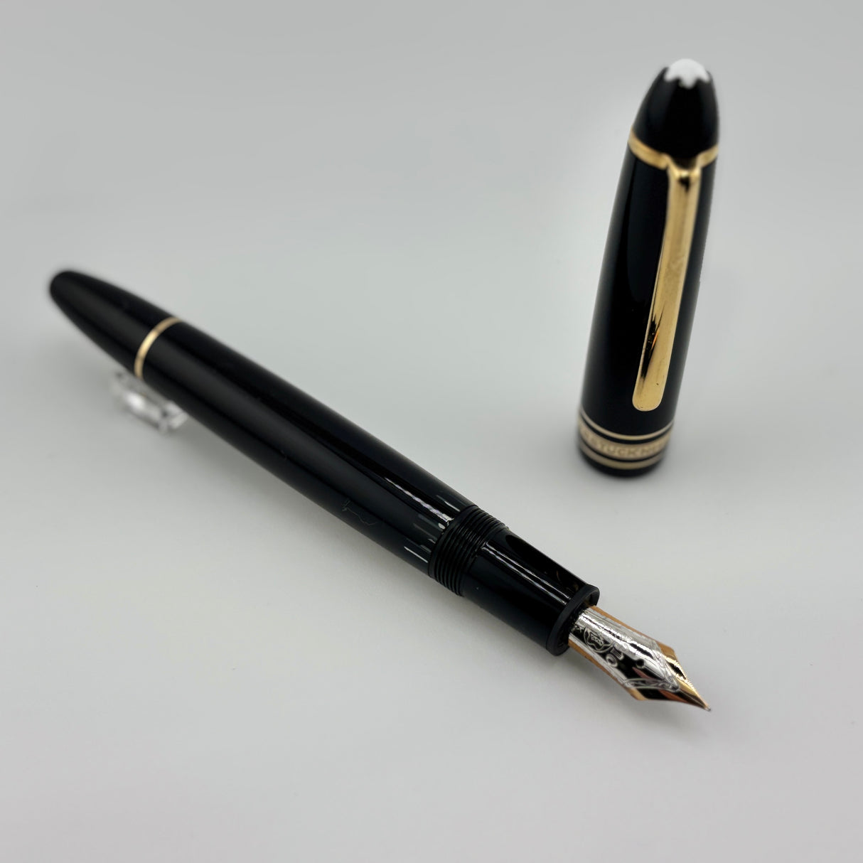 Montblanc Black Resin Meisterstuck #146 LeGrand Fountain Pen - Fine 14kt Gold Nib