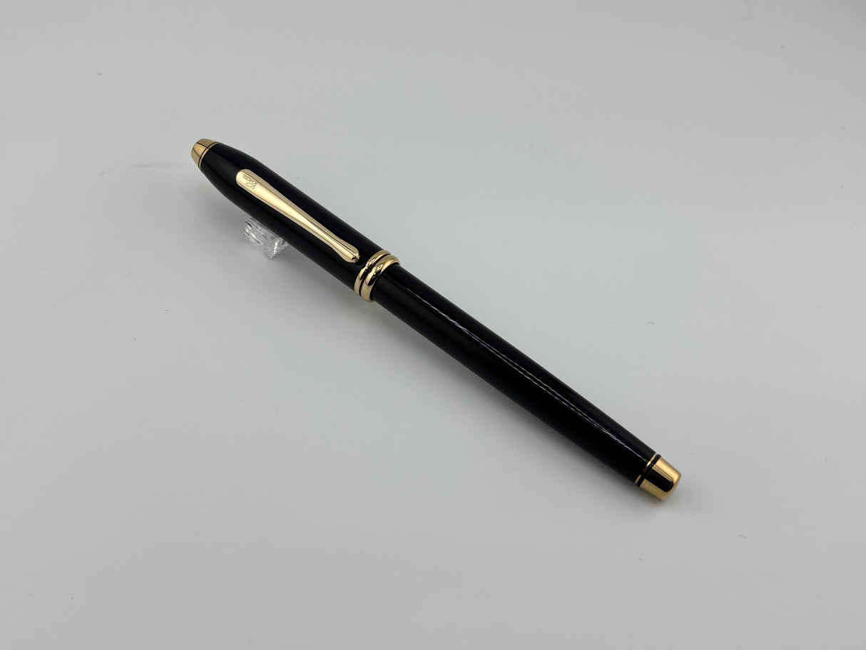 Cross Townsend Black Lacquer Fountain Pen - Made in USA - Medium 14kt Gold Nib