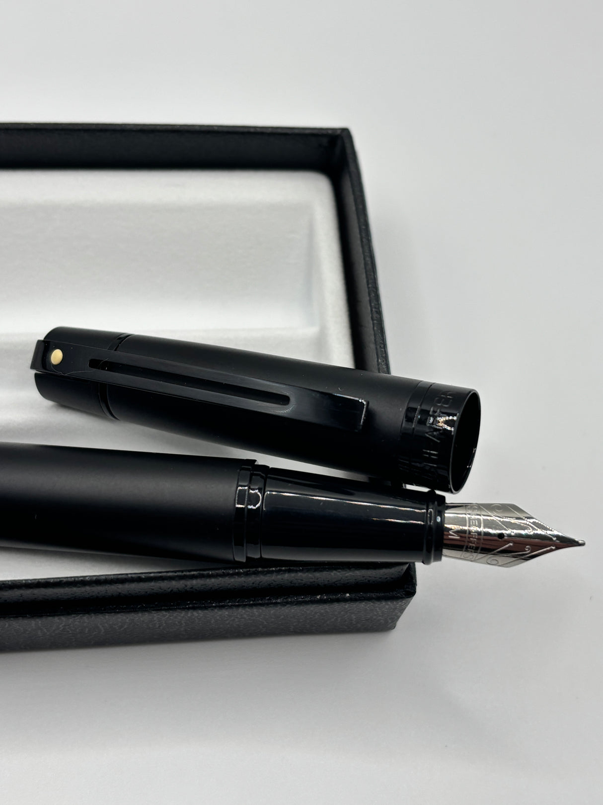 Sheaffer 300 Black Matte - Fountain Pen
