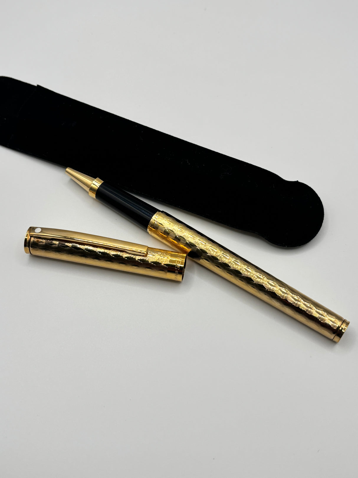 Sheaffer Fashion Gold Electroplated chased superb pen ! - Roller Ball Made in USA