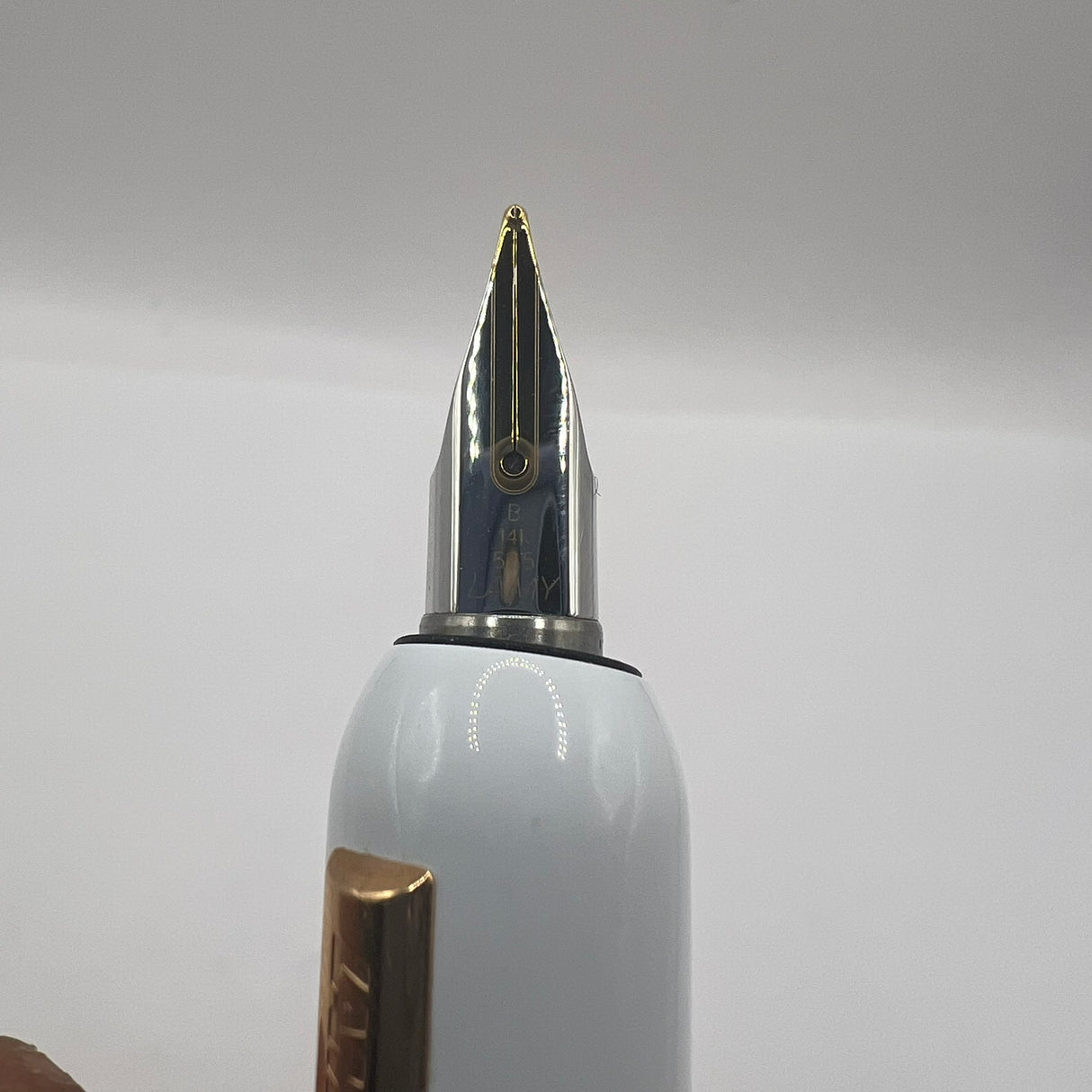 Lamy Dialog CC White Lacquered Retractable Nib Fountain Pen - Broad 14kt Gold Nib
