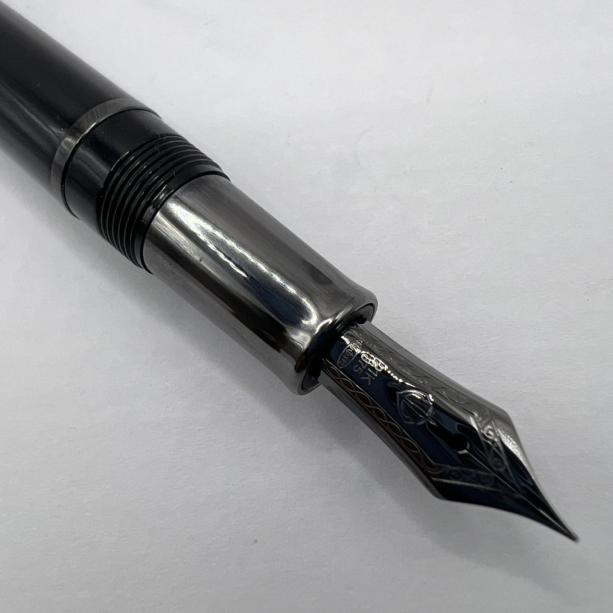 Sailor Cylint Black Stainless Steel Fountain Pen - Fine 21kt Gold Nib