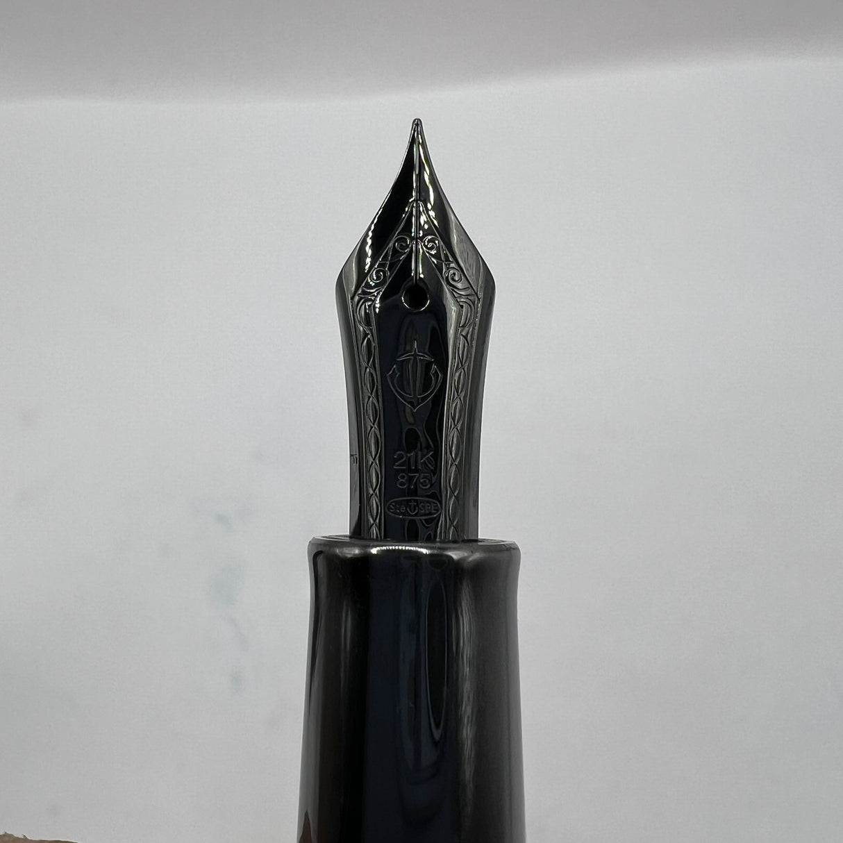 Sailor Cylint Black Stainless Steel Fountain Pen - Fine 21kt Gold Nib