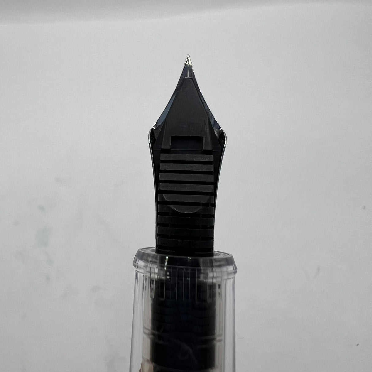 Platinum #3776 Century Fuji Unkei Fountain Pen - Kinu-Gumo (Limited Edition) - Extra Fine 14kt Gold Nib