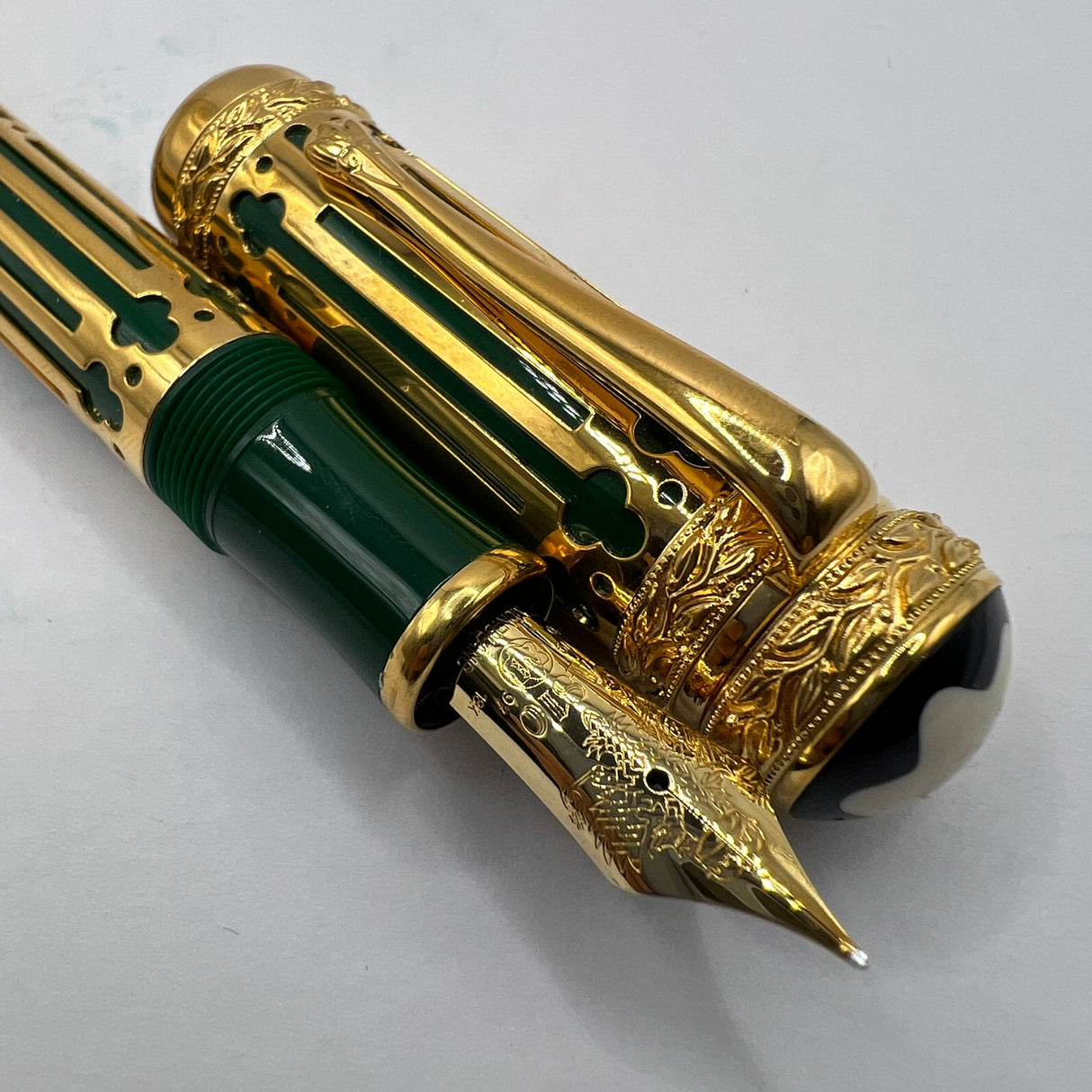 Montblanc Peter The Great Patron Of The Arts Limited Edition Fountain Pen- Fine 18t Gold Nib