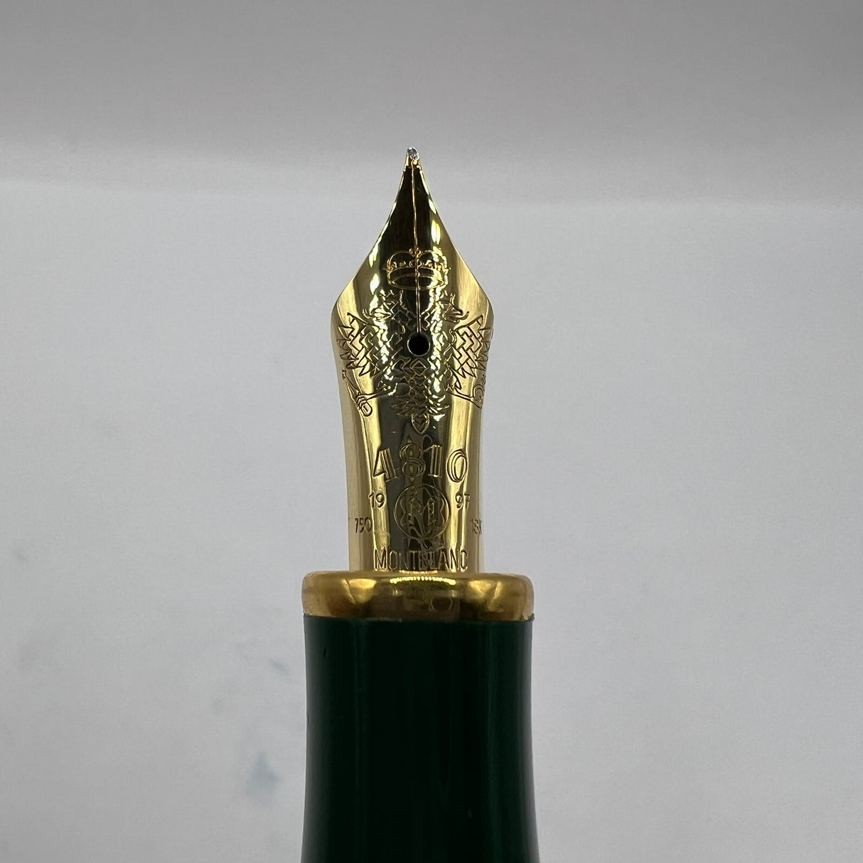 Montblanc Peter The Great Patron Of The Arts Limited Edition Fountain Pen- Fine 18t Gold Nib