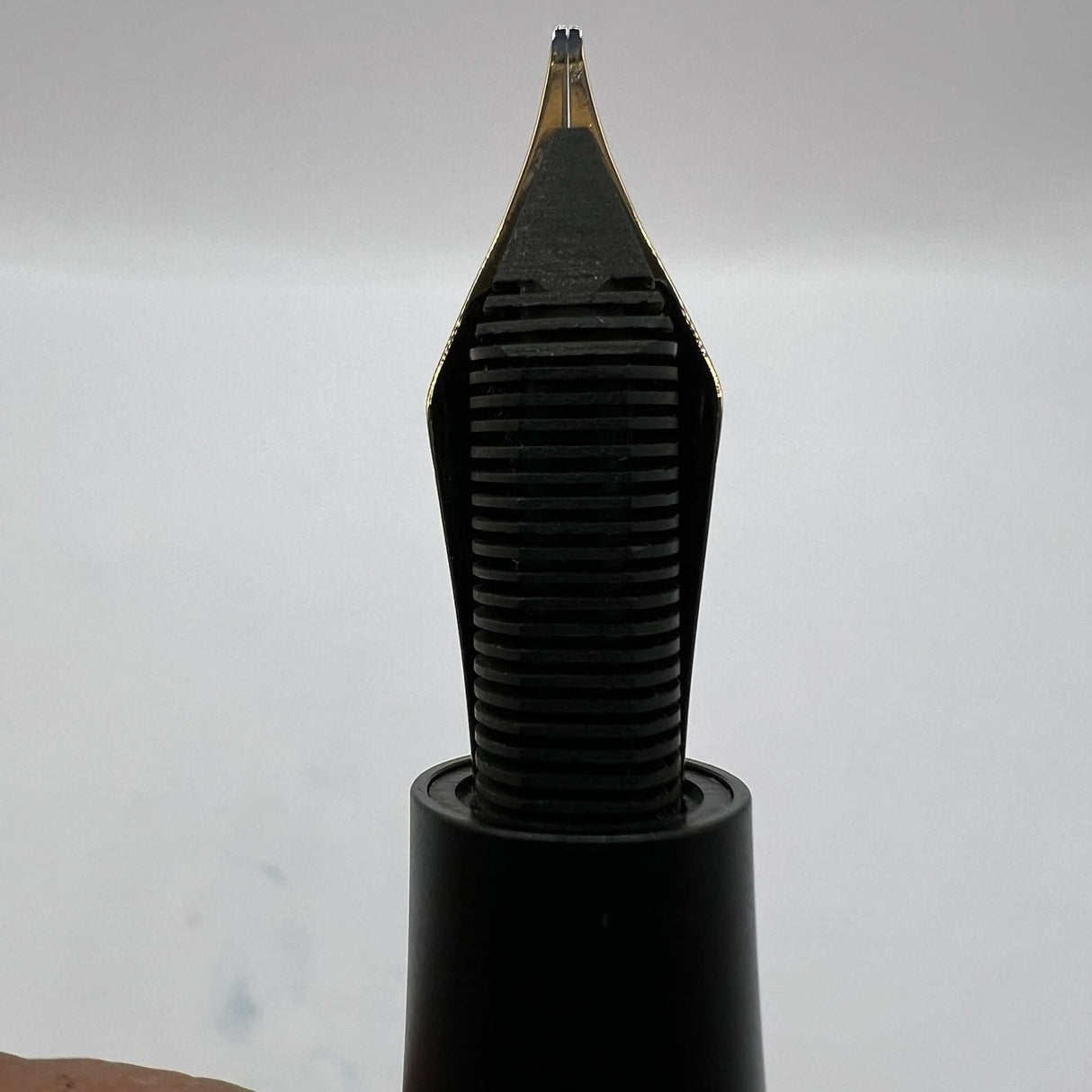 Montegrappa 007 James Bond Special Issue Fountain Pen - STUB 1.1mm 14kt Gold Nib